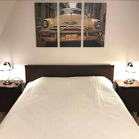 Pensión House 54 3*