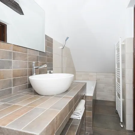 Pensión House 54 3*