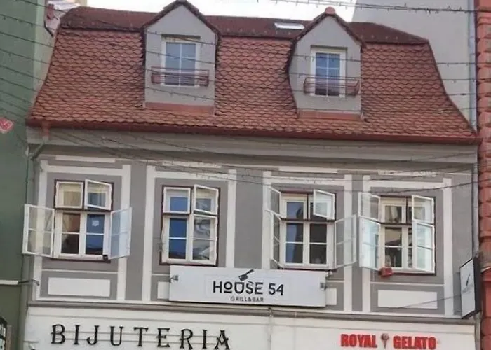 House 54 Pensiune Brașov